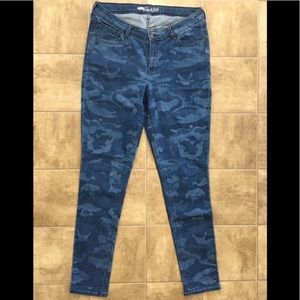 Old Navy Camo Rockstar Jeans, Size 16 Tall WORN ONCE!